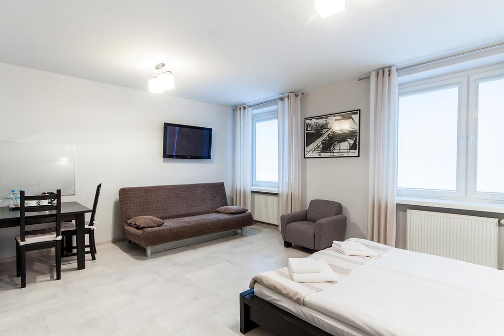 Avion Hotel Świdnik Eksteriør billede