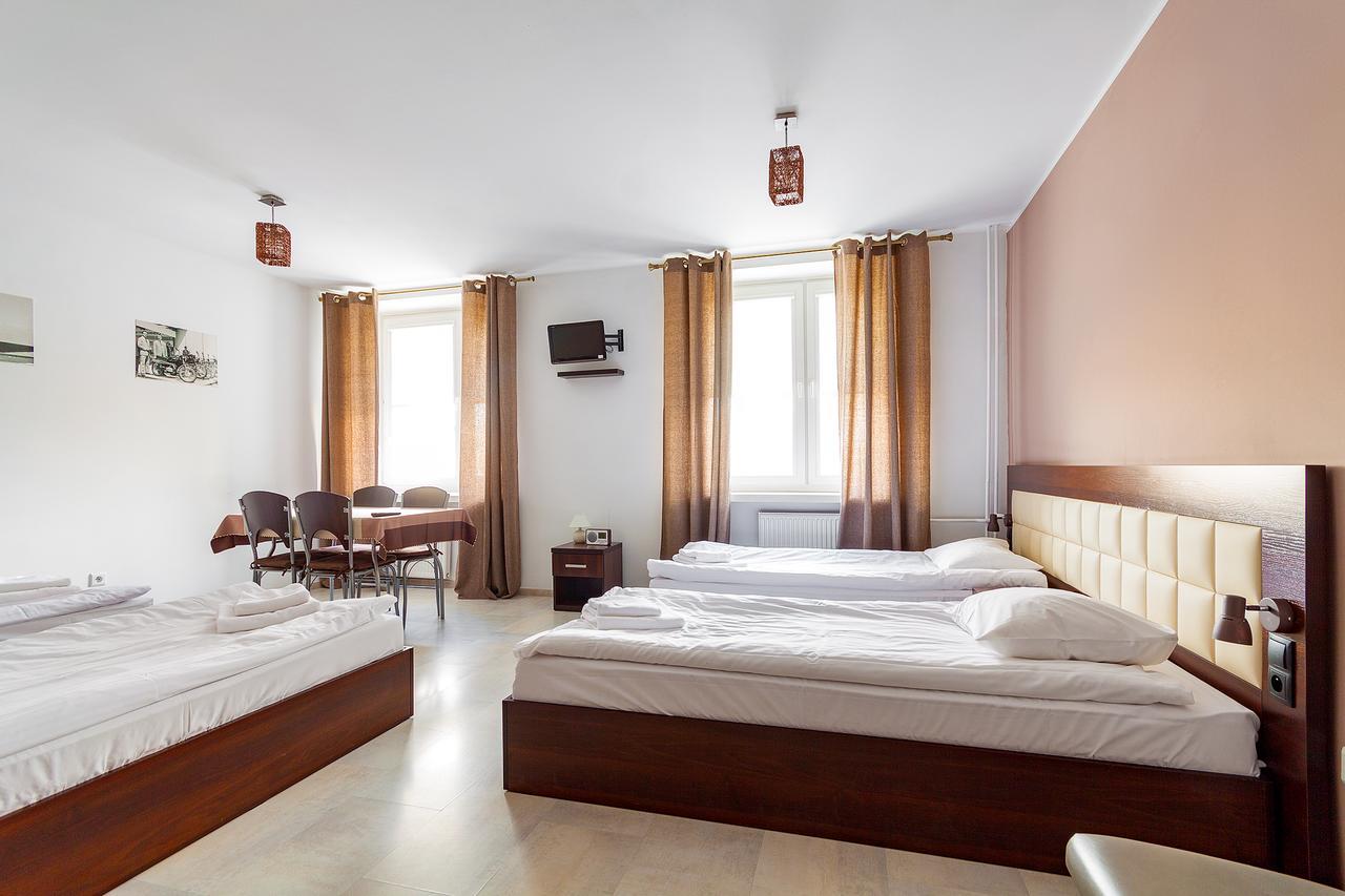 Avion Hotel Świdnik Eksteriør billede